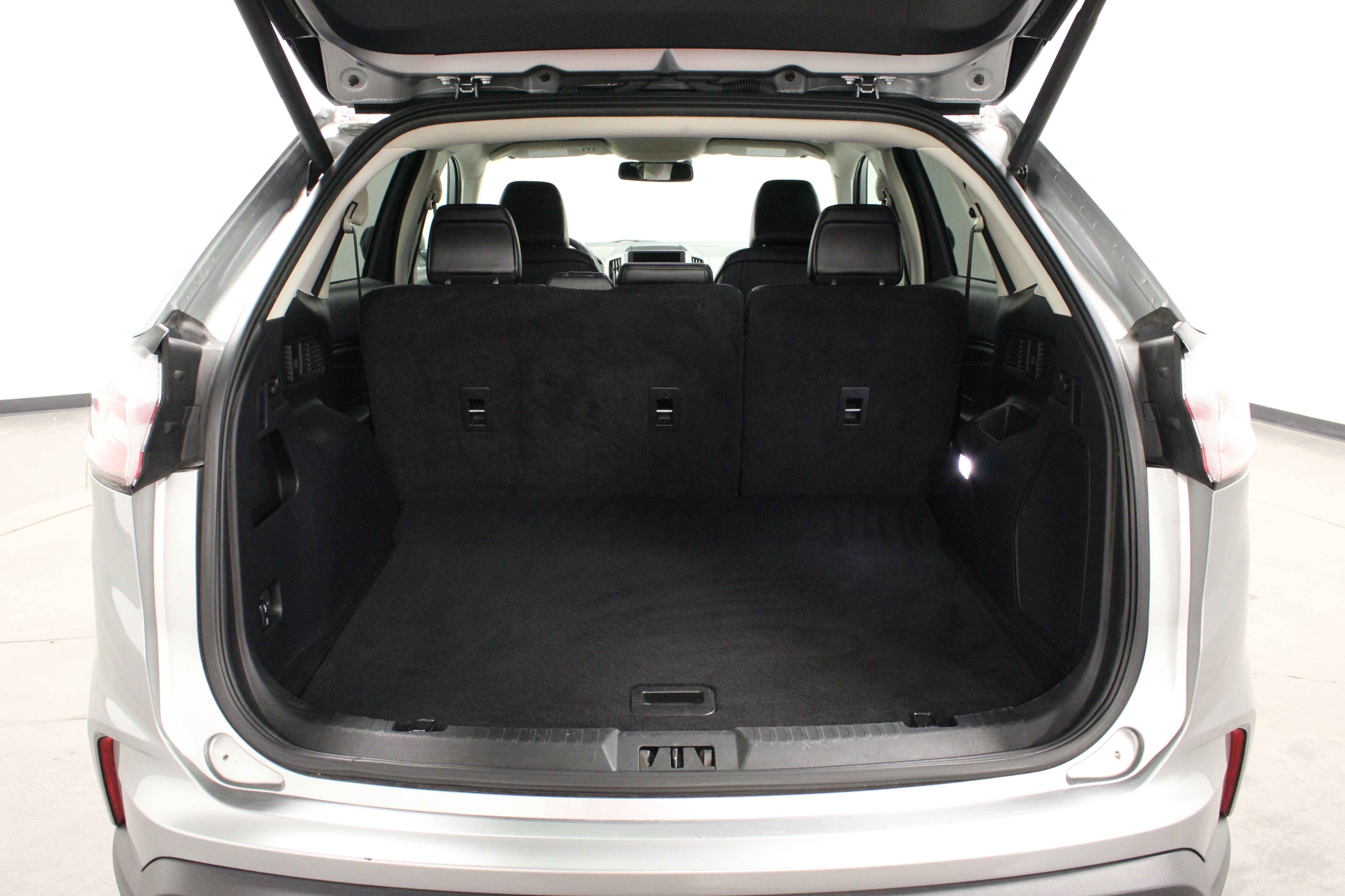 Used 2024 Ford Edge Titanium AWD/4WD image 12