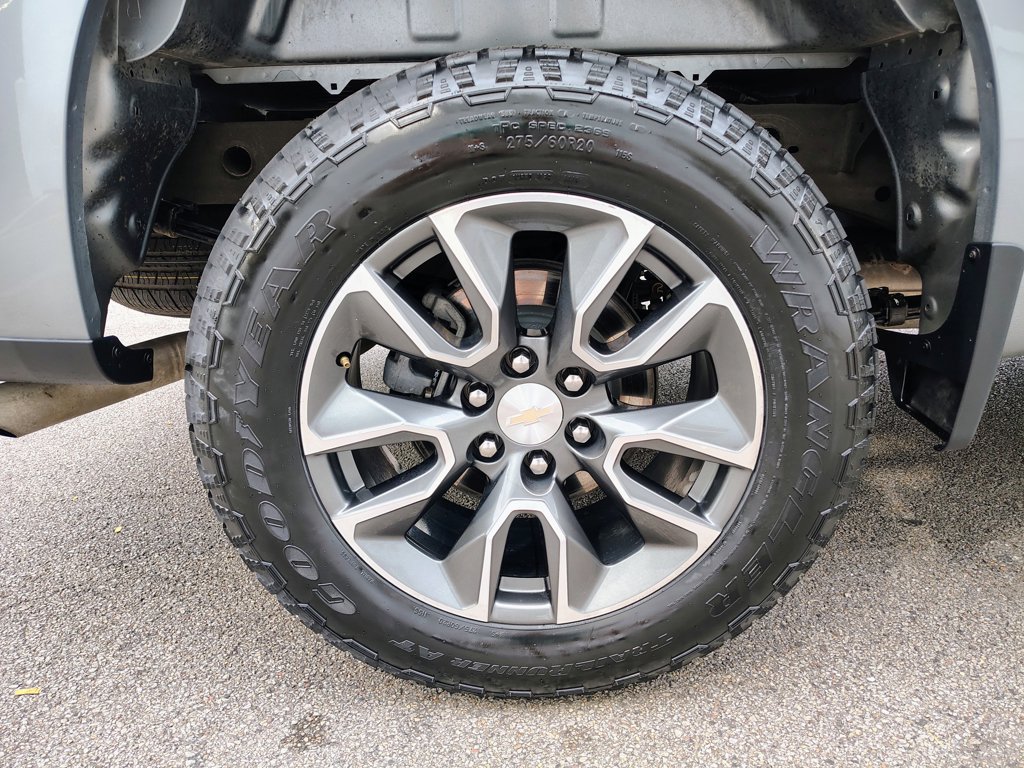 Certified 2024 Chevrolet Silverado 1500 LT AWD/4WD image 13