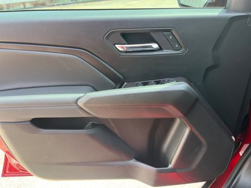 Used 2025 Chevrolet Colorado LT RWD image 20