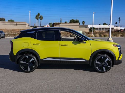 New 2026 Nissan Kicks SR image 3