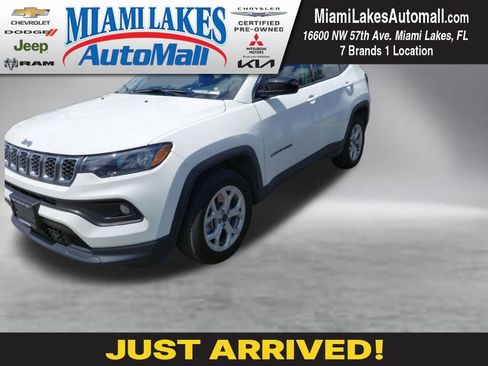 Used 2026 Jeep Compass Latitude AWD/4WD image 1