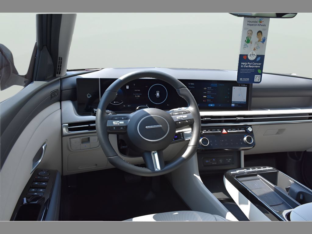 Used 2025 Hyundai Tucson Limited FWD image 12