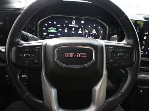 Used 2022 GMC Sierra 1500 Elevation w/ Elevation Premium Package AWD/4WD image 13