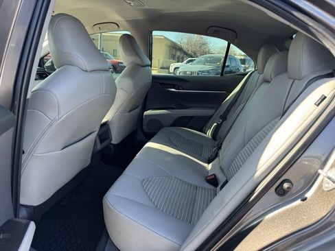 Used 2022 Toyota Camry SE image 30