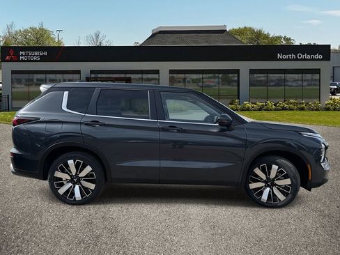 New 2026 Mitsubishi Outlander SE FWD image 7