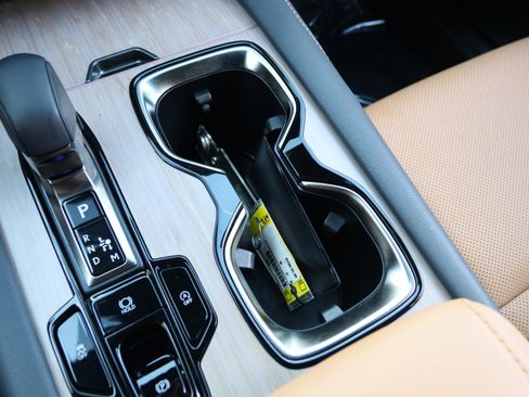 Used 2025 Lexus RX 350 Premium w/ Accessory Package (Z1) image 31