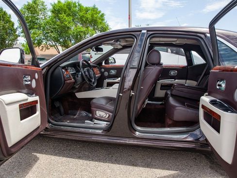 Used 2013 Rolls-Royce Ghost image 15