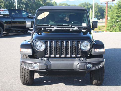 Used 2021 Jeep Wrangler Unlimited Sport AWD/4WD image 2