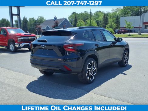 New 2026 Chevrolet Trax RS w/ Driver Confidence Package FWD image 5