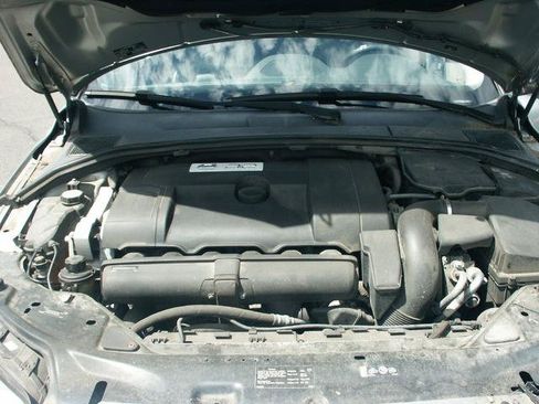 Used 2013 Volvo XC70 3.2 Premier Plus AWD/4WD image 16