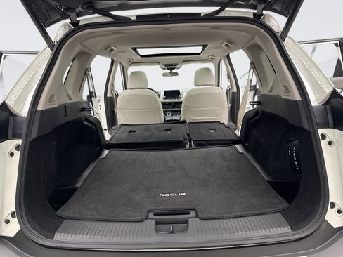 Used 2023 Nissan Rogue SV w/ SV Premium B Package image 22