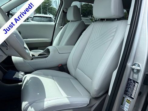 Used 2026 Hyundai Palisade SEL FWD image 9