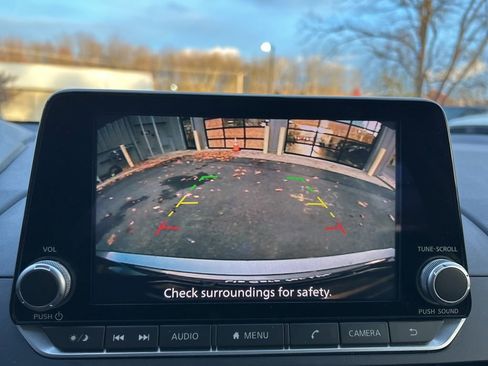 Used 2023 Nissan Altima 2.5 SV image 22