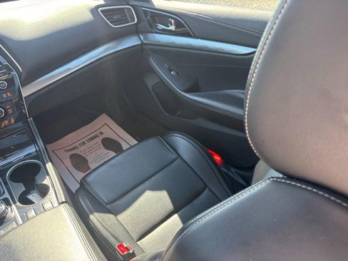 Used 2019 Nissan Maxima 3.5 SL w/ Floor Mat Group FWD image 16