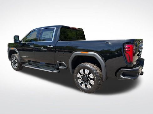 New 2026 GMC Sierra 2500 Denali w/ Denali Reserve Package AWD/4WD image 3