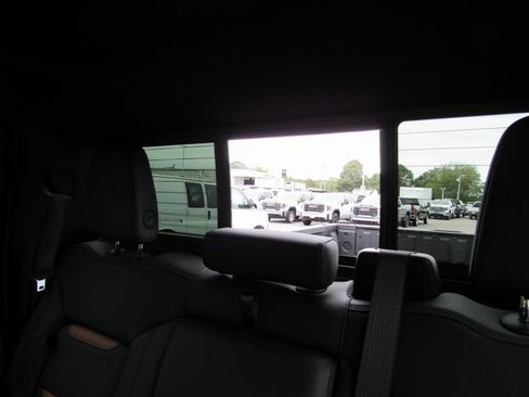 New 2025 GMC Sierra 2500 AT4 w/ AT4 Premium Plus Package image 31