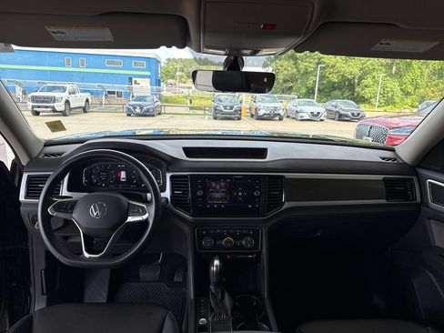 Used 2023 Volkswagen Atlas SE w/ Black Wheel Package FWD image 30