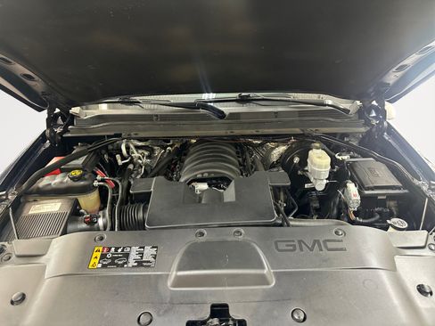 Used 2018 GMC Yukon Denali w/ Denali Ultimate Package AWD/4WD image 32