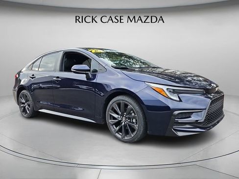 Used 2023 Toyota Corolla XSE image 9