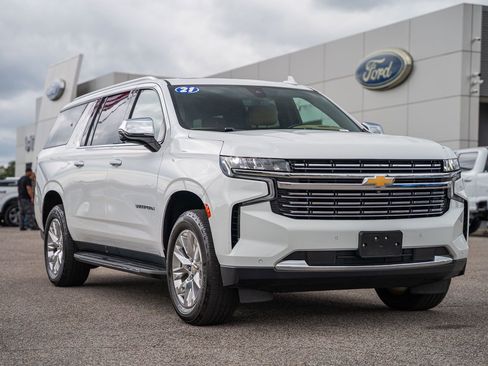 Used 2021 Chevrolet Suburban Premier w/ Premium Package RWD image 1
