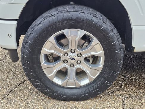 Used 2022 Ford F150 Platinum w/ Equipment Group 701A High image 32