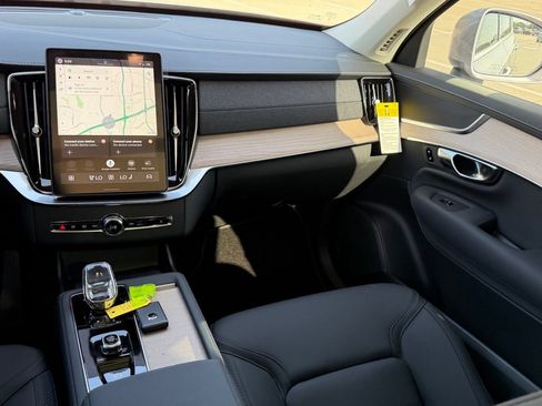 New 2026 Volvo XC90 T8 Core AWD/4WD image 13