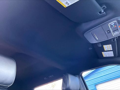 Used 2022 Ford F150 Lariat image 13