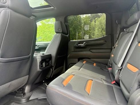 Used 2024 GMC Sierra 1500 AT4 w/ Technology Package AWD/4WD image 28