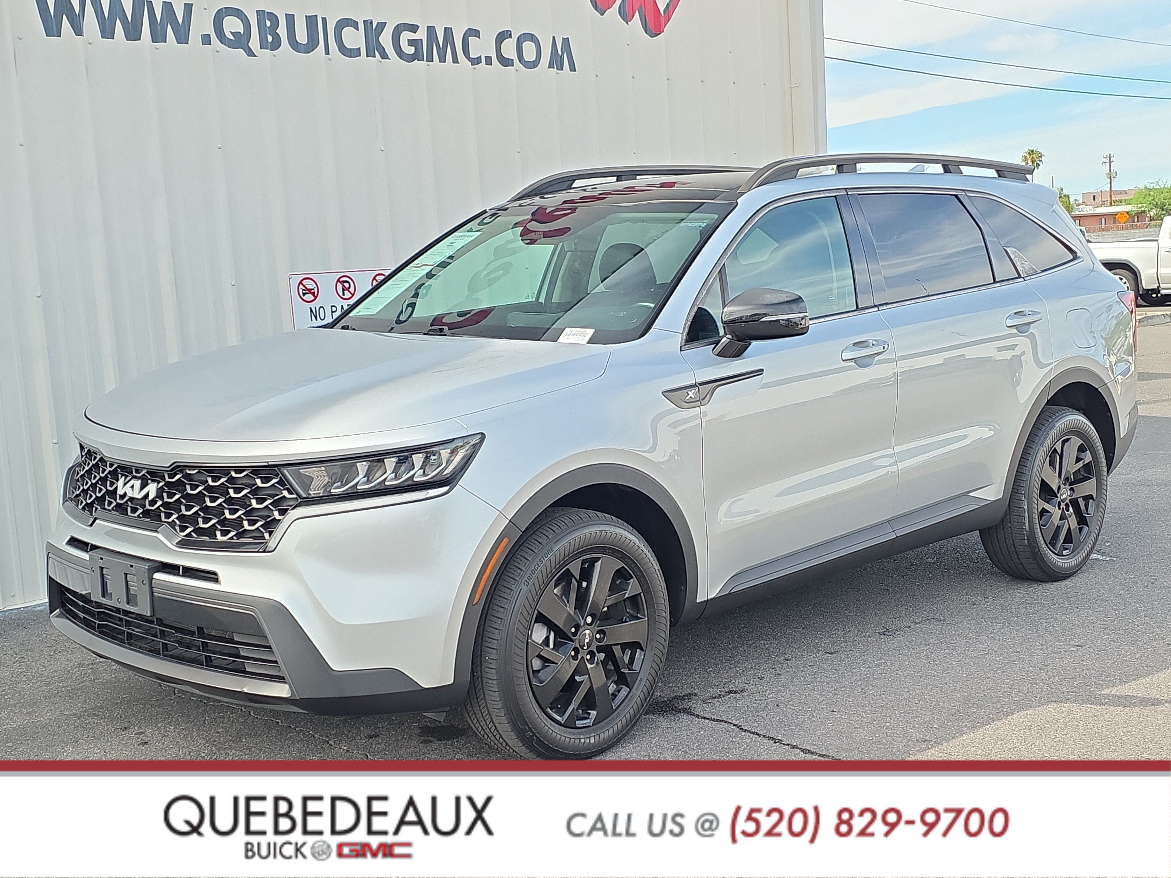 Used 2022 Kia Sorento S w/ Panoramic Sunroof Package AWD/4WD image 3