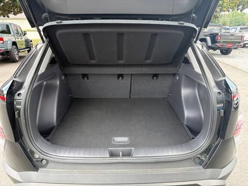Used 2025 Hyundai Kona SEL FWD image 10
