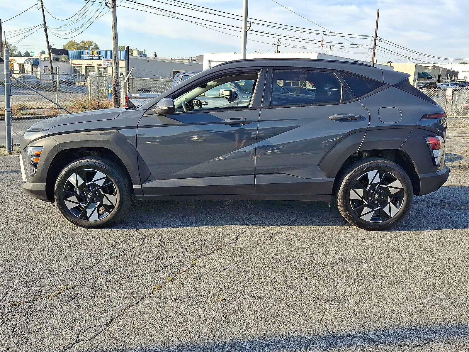 Used 2024 Hyundai Kona SEL w/ Convenience Package AWD/4WD image 2