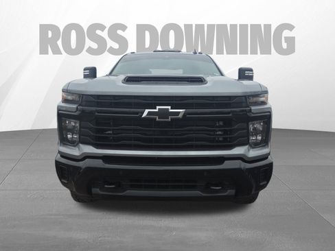 Used 2025 Chevrolet Silverado 2500 Custom w/ Custom Value Package image 2
