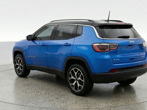 Used 2025 Jeep Compass Limited image 6