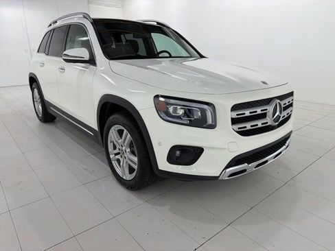 Used 2021 Mercedes-Benz GLB 250 4MATIC image 7