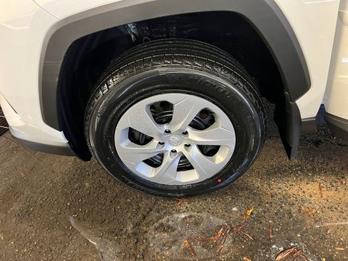 New 2025 Toyota RAV4 LE image 27