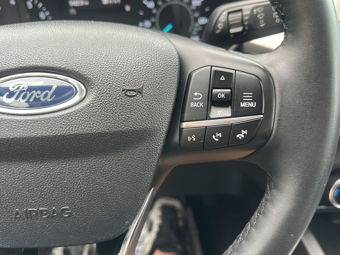 Used 2022 Ford Escape SE w/ SE Sport Appearance Package FWD image 23