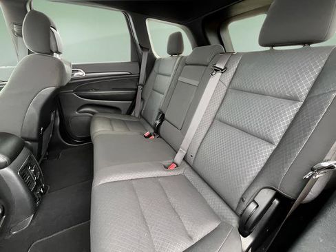 Used 2020 Jeep Grand Cherokee Laredo w/ Security & Convenience Group image 25