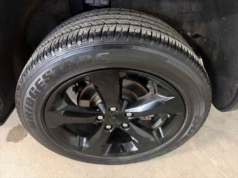 Certified 2023 Jeep Grand Cherokee Altitude image 9