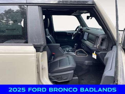New 2025 Ford Bronco Badlands AWD/4WD image 15