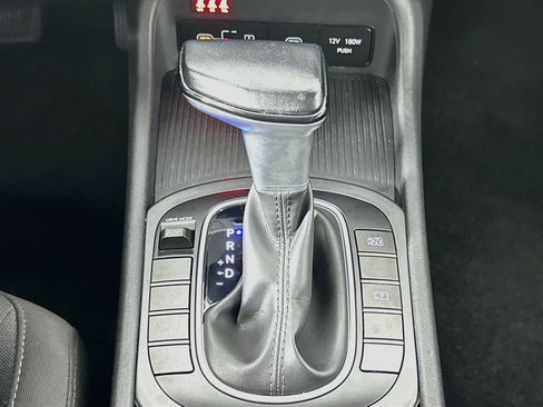 Used 2025 Hyundai Kona SEL FWD image 25