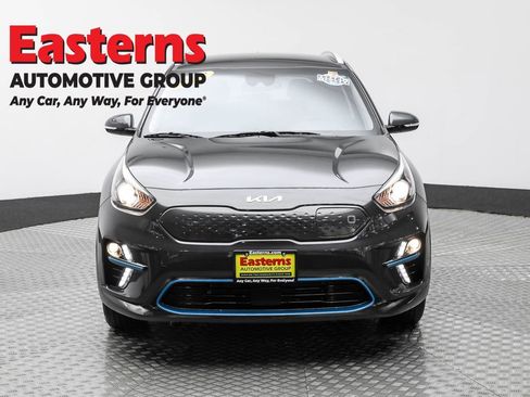 Used 2022 Kia Niro EX w/ Cold Weather Package image 2
