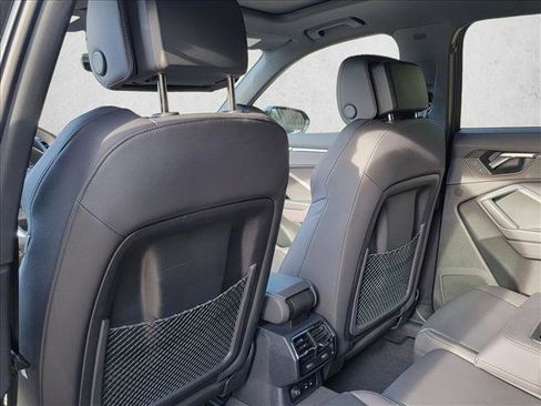 Used 2025 Audi Q3 2.0T Premium w/ Black Optic Sport Package image 13