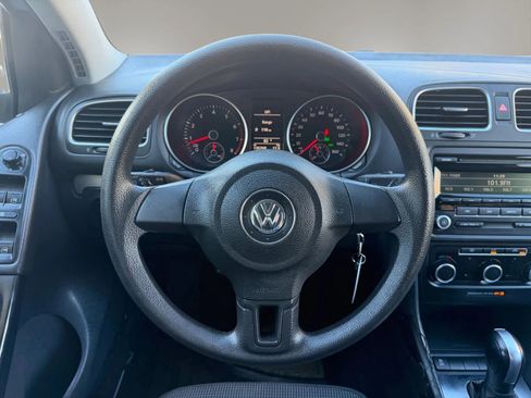 Used 2013 Volkswagen Golf 2.5L Hatchback 4D image 19