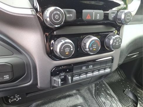 New 2026 RAM 4500 4x4 Crew Cab DRW image 19