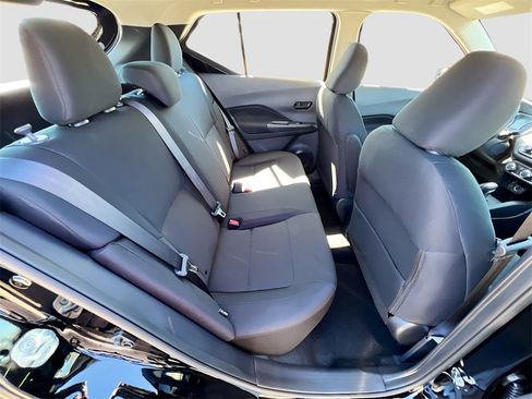 New 2025 Nissan Kicks Play S image 24