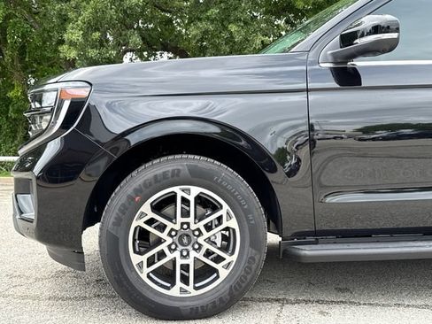 New 2026 Ford Expedition Active RWD image 5