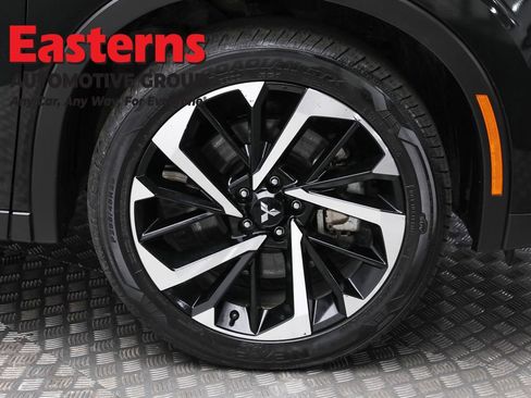 Used 2023 Mitsubishi Outlander SE image 31