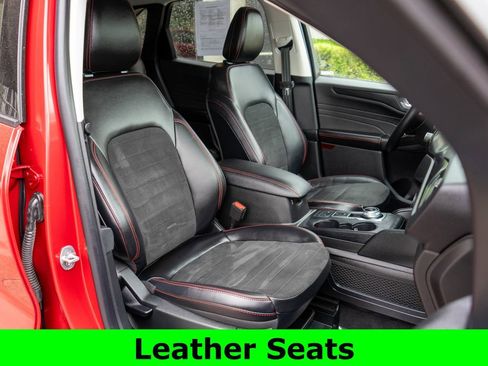 Used 2022 Ford Escape SEL w/ SEL Stealth AWD Package image 9