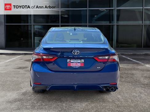 Used 2023 Toyota Camry SE w/ Convenience Package FWD image 9