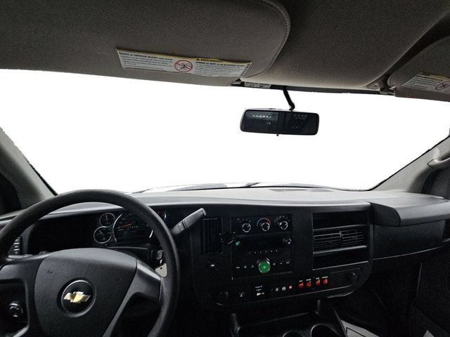 Used 2014 Chevrolet Express 2500 RWD image 11